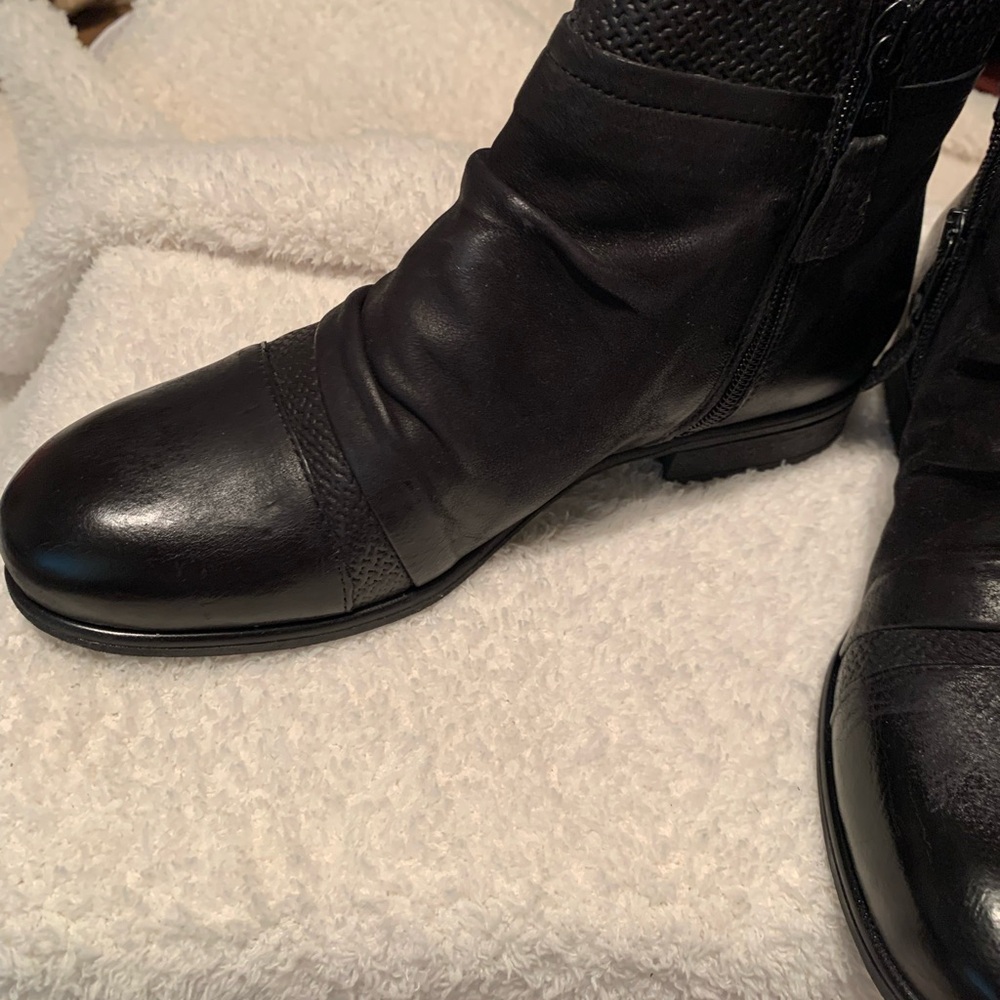 Miz Mooz Textured Black Ankle Booties - Picture 11 of 13
